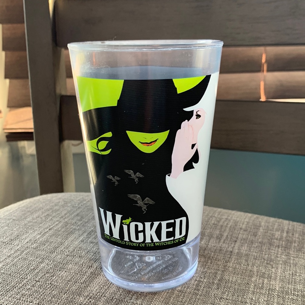 Broadway collectable cup - Wicked